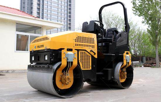 購(gòu)買小型壓路機(jī)，用戶會(huì)擔(dān)心哪些問(wèn)題，總結(jié)！